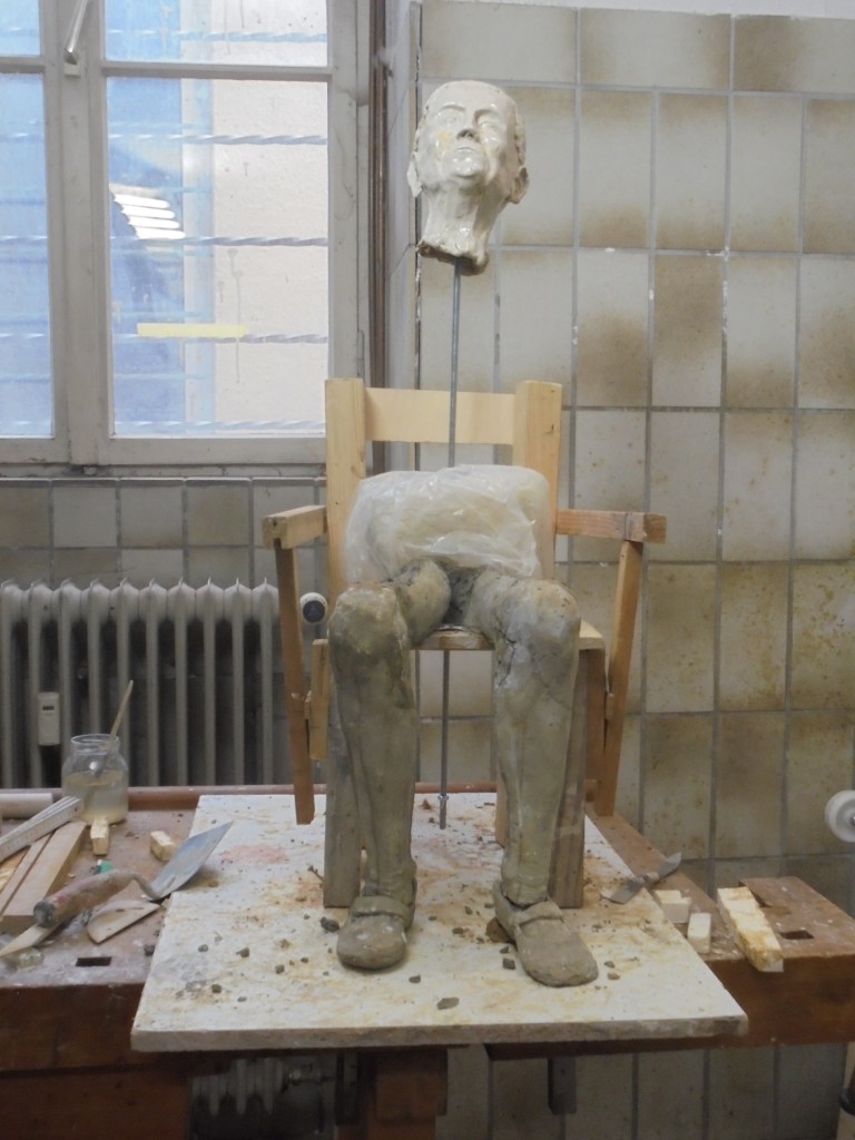 Sculpture concrete and ceramics making of